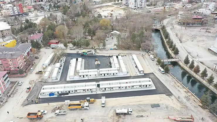 ELBİSTAN DA YARALAR SARILIYOR