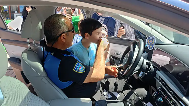 Engelsiz Çocukevi'nden atlı Polis ziyaretiyle unutulmaz gün