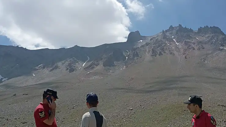 Erciyes Dağı'nda kaybolan dağcı sağ olarak bulundu