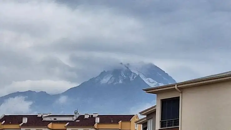 Erciyes'e Sezonun ilk Karı düştü