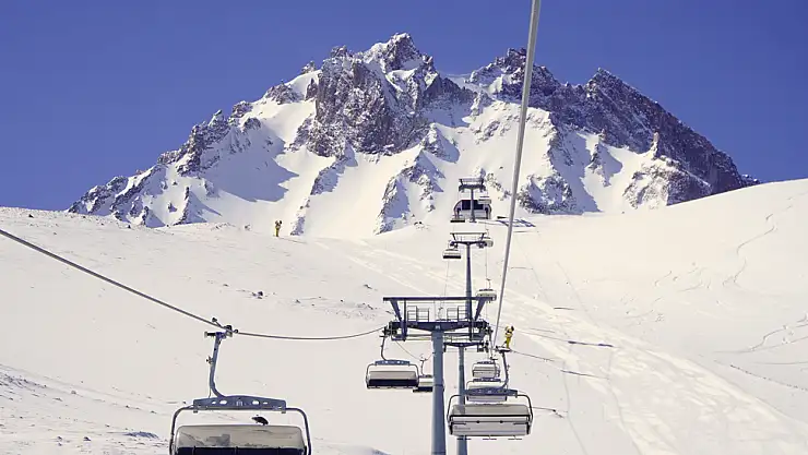 ERCİYES KAYAK MERKEZİ'NDEN SIFIR ATIK BELGESİ İLE DOĞA DOSTU BİR ADIM