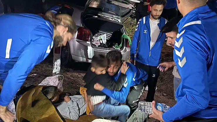 Erciyessporlu Futbolcular kazada yardım etti