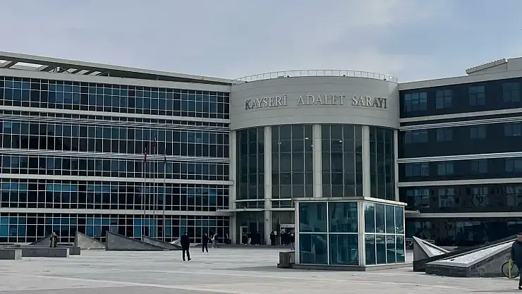 Eski eşini bıçakla yaralayan şahsa 2 yıl 1 ay hapiS