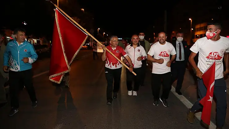 FADILOĞLU: 'ALLAH, BİRLİĞİMİZİ-BERABERLİĞİMİZİ DAİM EYLESİN'