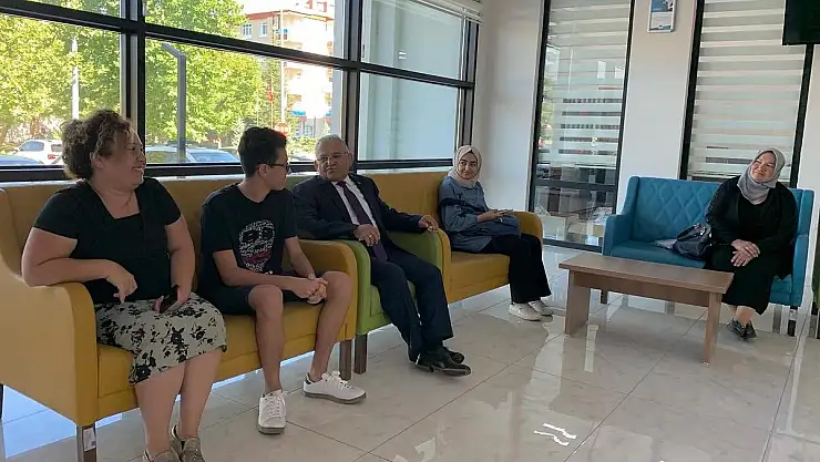 'GENÇLERİN ÇAĞIN GEREKSİNİMLERİNE UYGUN YETİŞMESİNİ ÇOK ÖNEMSİYORUZ'
