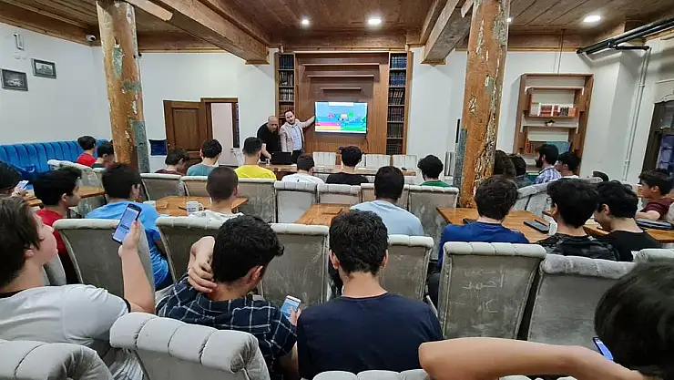 GENÇLİK MERKEZİ'NDE TECRÜBE PAYLAŞIM ETKİNLİKLERİ