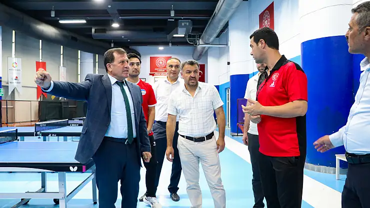 Gençlik Müdürü Kabakcı'dan Masa Tenisi salonu ziyareti