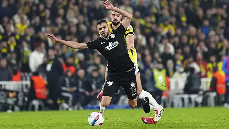 Ghezzal neden kırmızı kart gördüğünü açıkladı