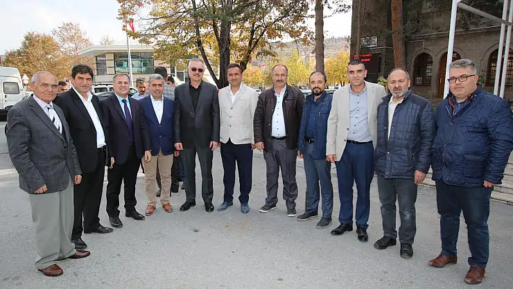 HACILAR'DA YEŞİL BİR ÇEVRE İÇİN 2 BİN FİDAN DAĞITILDI