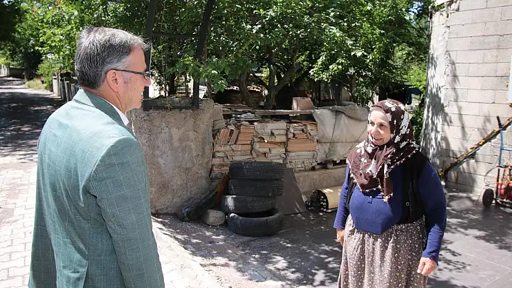 HACILAR'DA YOLLAR YENİLENİYOR   .