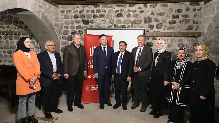 Hulusi Akar, Mektep Melikgazi'yi ziyaret etti