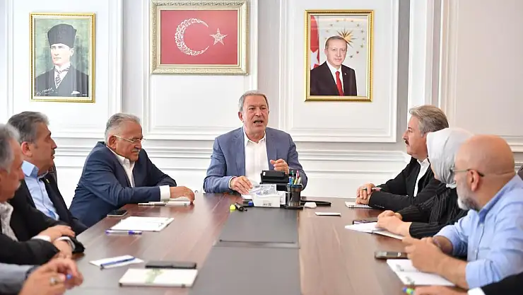 Hulusi Akar'ın katılımıyla Melikgazi'de istişare toplantısı gerçekleştirildi