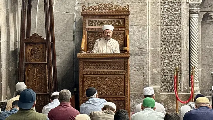 Hunat Camii'nde sabah namazı buluşması