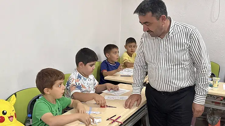 İl Müftüsü Ayvaz'dan Kur'an Kursu öğrencilerine ziyaret