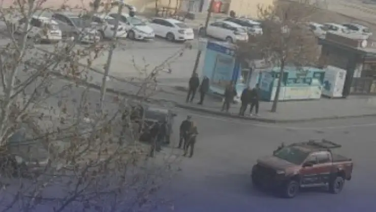 İldem 4 kavşağında kaza