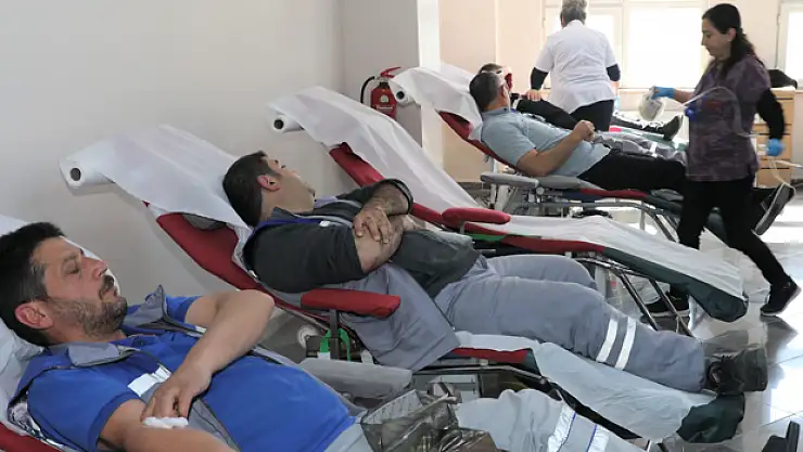 KAN BAĞIŞI ARTIYOR