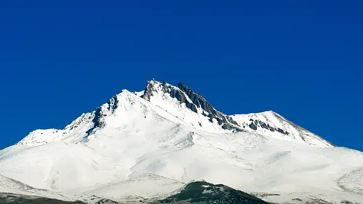Kapadokya'nın gizemli bekçisi: Erciyes