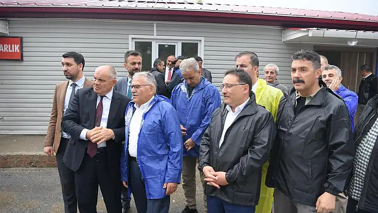 KAPUZBAŞI ŞELALERİ'NE 'CAM TERAS' TALİMATI