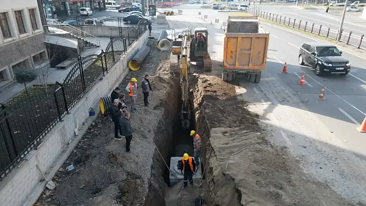 Kartal Kavşağı'nda altyapı yenileme çalışmaları hızlandı