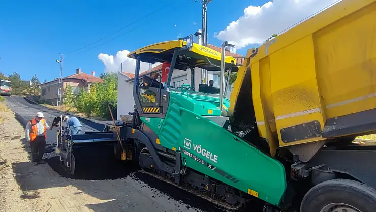 Kayseri Büyükşehir'den Özvatan'a 19 milyon TL'lik asfalt yatırımı