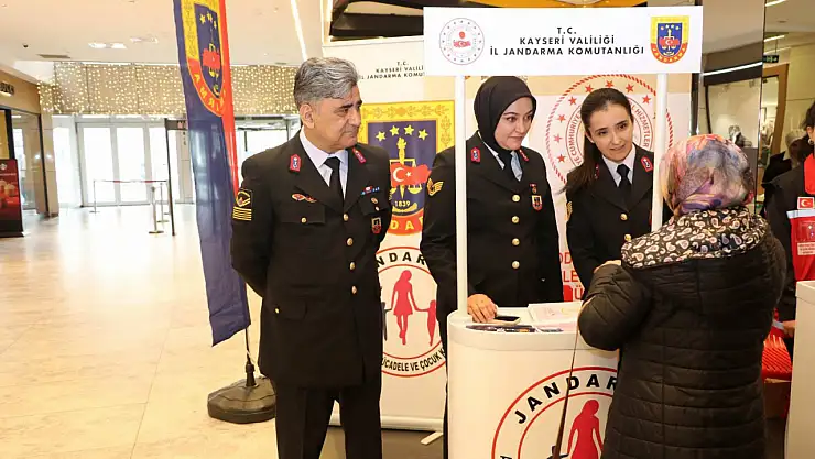 Kayseri'de 25 Kasım için farkındalık standı