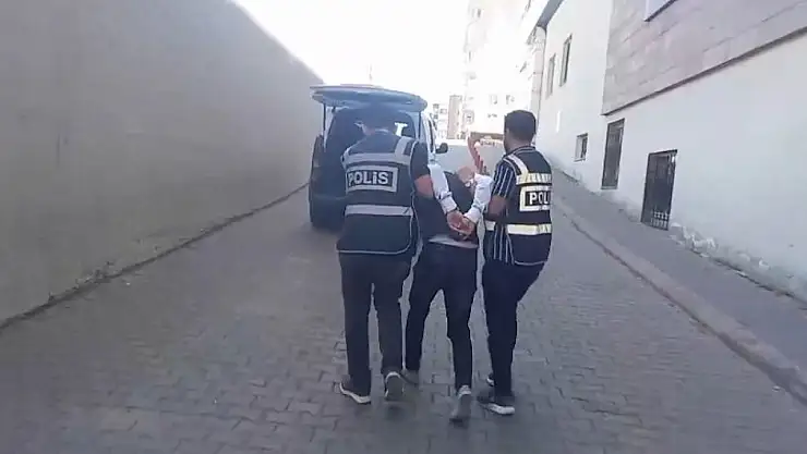 Kayseri'de hakkında hapis cezası bulunan 2 şahıs yakalandı