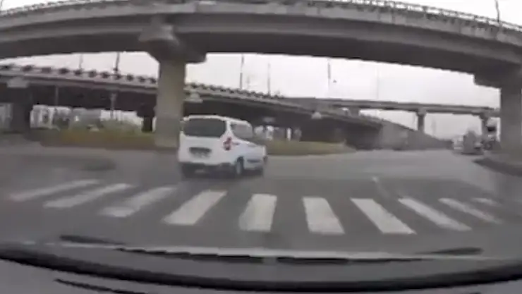 Kayseri'de kırmızı ışık ihlali yapan 2 araç tespit edildi