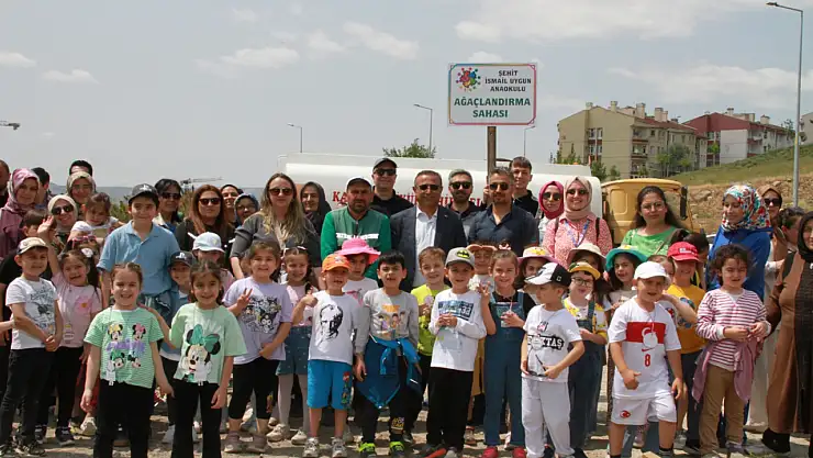 Kayseri'de miniklerden 500 fidanlık doğa sevgisi