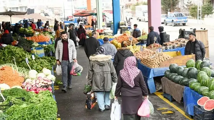 Kayseri'de perşembe semt pazarları kuruldu