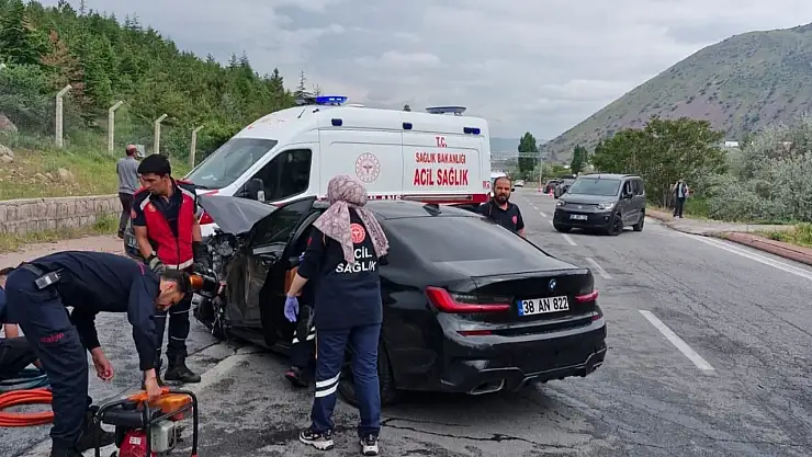 Kayseri'de trafik kazası: 2 kişi hayatını kaybetti