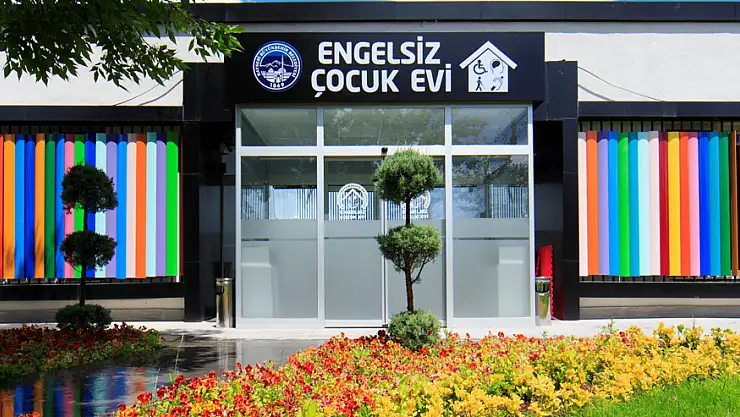 BÜYÜKŞEHİR ENGELLERİ ORTADAN KALDIRIYOR
