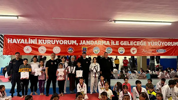 Kayseri İl Jandarma Komutanlığı'ndan ERVA Sporcularına sürpriz