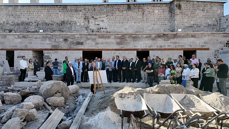 Kayseri Kent konseyi tarihi mekânları inceledi