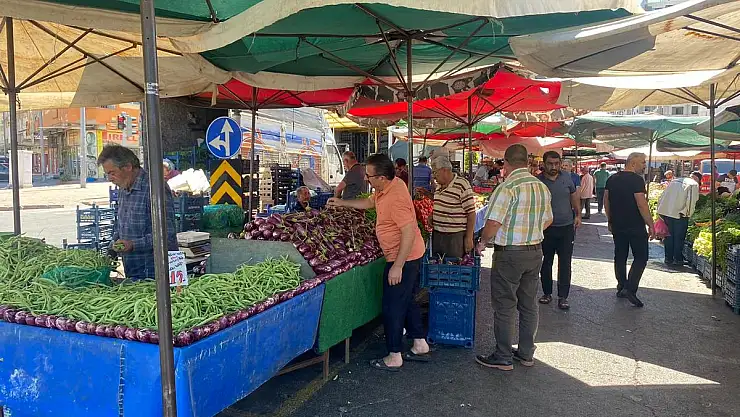 Kayseri semt pazarında fiyatlar