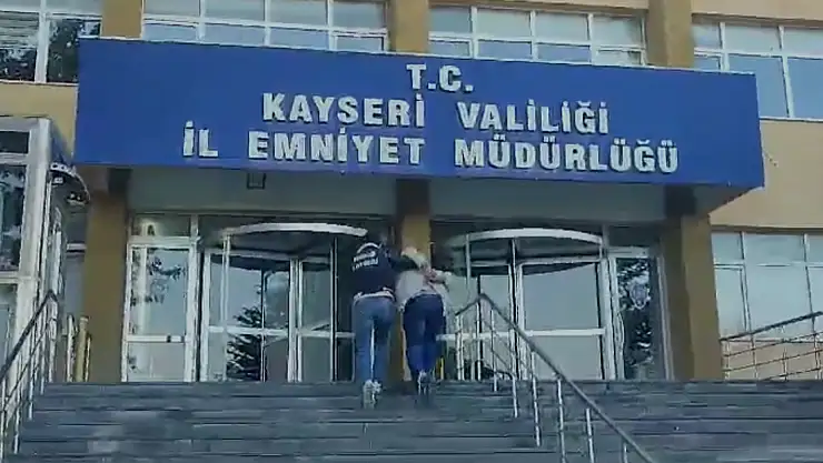 Kayseri'de Zehir Tacirlerine Operasyon: 2 Şahıs Yakalandı