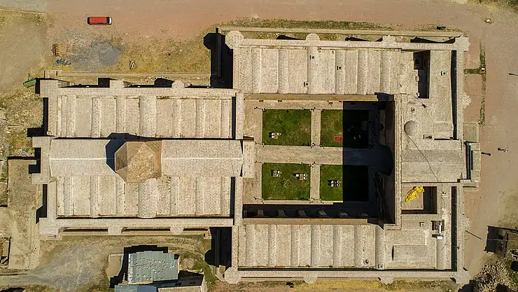 Kayseri'nin tarihi miraslarından Karatay Kervansarayı