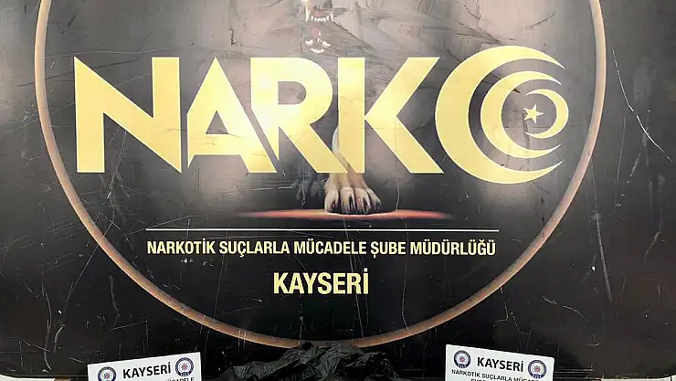 Kek paketinde uyuşturucu bulundu