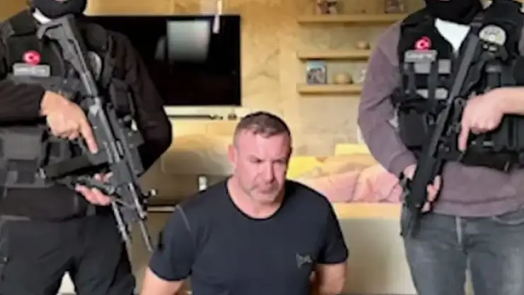 Kırmızı Bültenle Aranıyordu İstanbul'da 'Kafes'lendi!