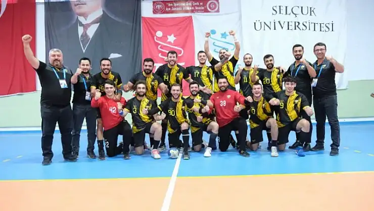 Konya Büyükşehir Belediyespor hentbolda Play-off'a kaldı