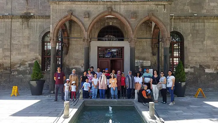 KORAMAZ VE KÜLTEPE KANİŞ KARUM'A HAYRAN KALDILAR