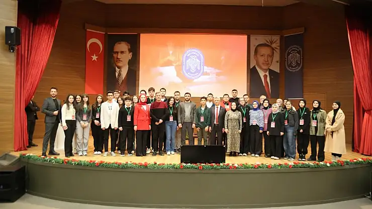 Mektep Melikgazi'de İlk Konferans Gerçekleştirildi