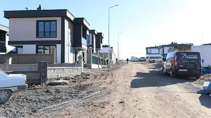 Melikgazi'de Yol Ağı Genişliyor