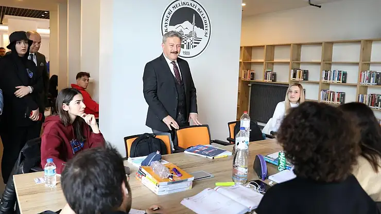 Melikgazi'nin Akıl Küpü Kütüphaneleri Gençlerin Gözdesi