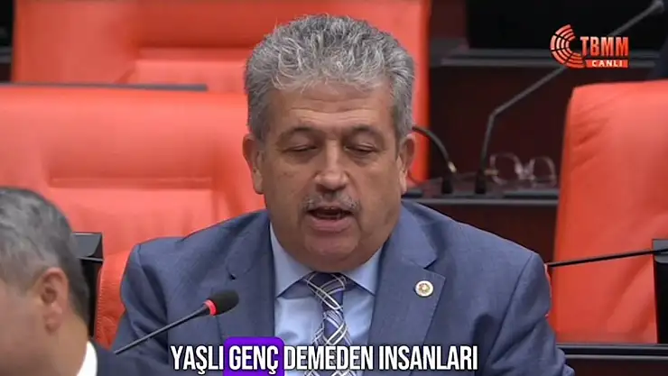 CHP'liler 1 Mayıs'ta meydanlarda ikiyüzlülüklerini sergilediler'
