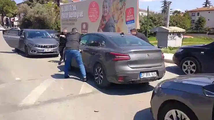 MİT'ten sahte baz istasyonu operasyonu: 7 gözaltı