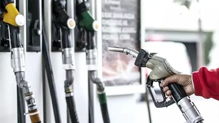 Motorin ve benzinde indirim pompaya yansıdı