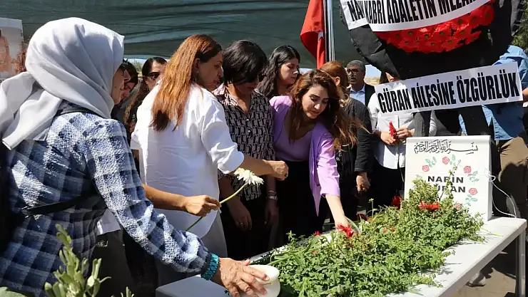 Narin Güran, ölümünün birinci yılında Kabri başında anıldı