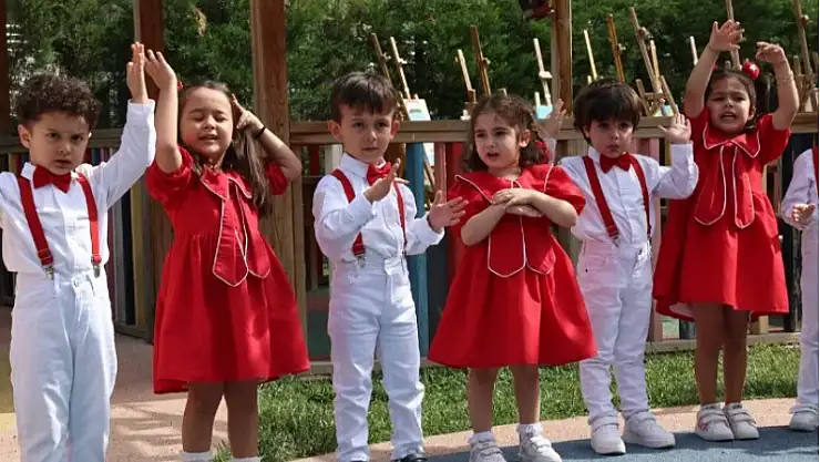 Nilüfer'de miniklerden renkli gösteriler