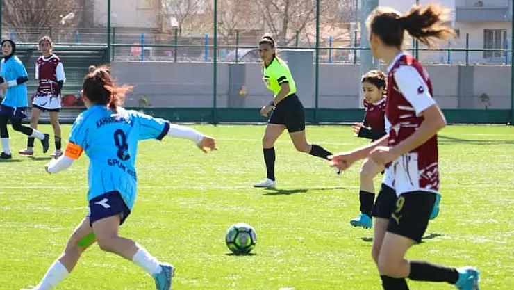 Okul Sporları Futbol kız grup birinciliği sona erdi