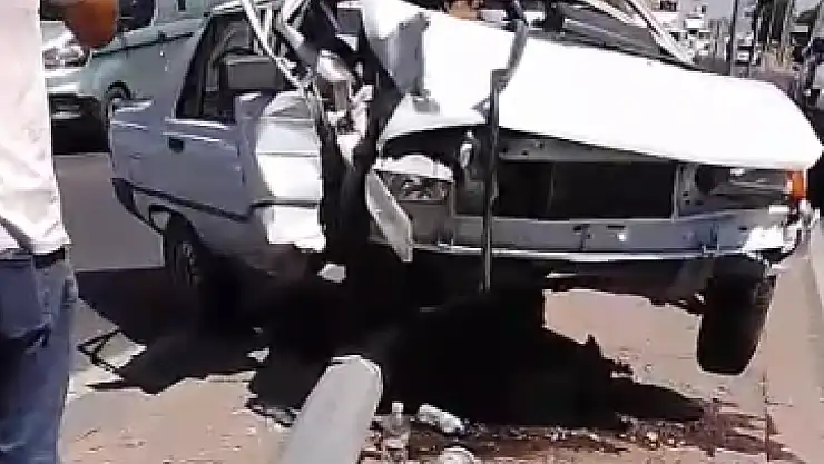 Osman Kavuncu Bulvarı'nda Direksiyon hakimiyeti kaybedildi: 1 Yaralı